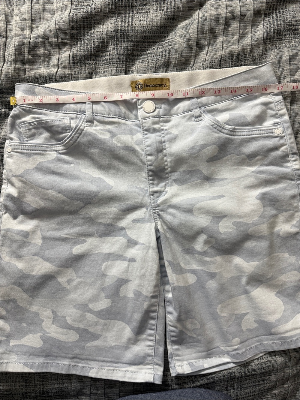 Democracy “Ab” Technology Light Blue Camo Shorts - Picture 4 of 8